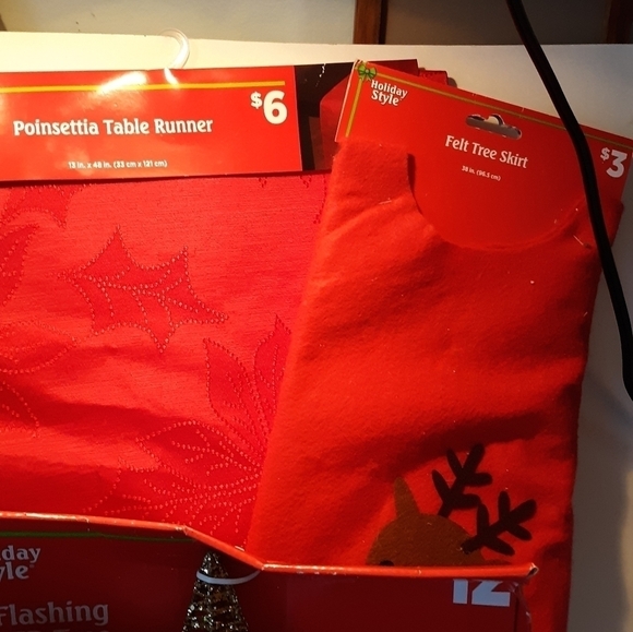 $50 value Christmas decoration mystery box - Picture 4 of 4